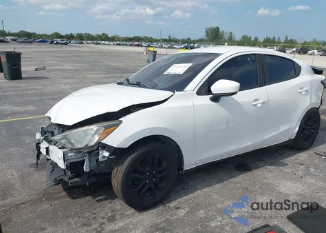 2019 Toyota Yaris L/Le/Xle из США, поврежденный, VIN 3MYDLBYV0KY517300